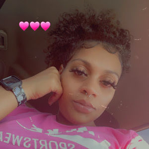 Meet your Posher, Alexis